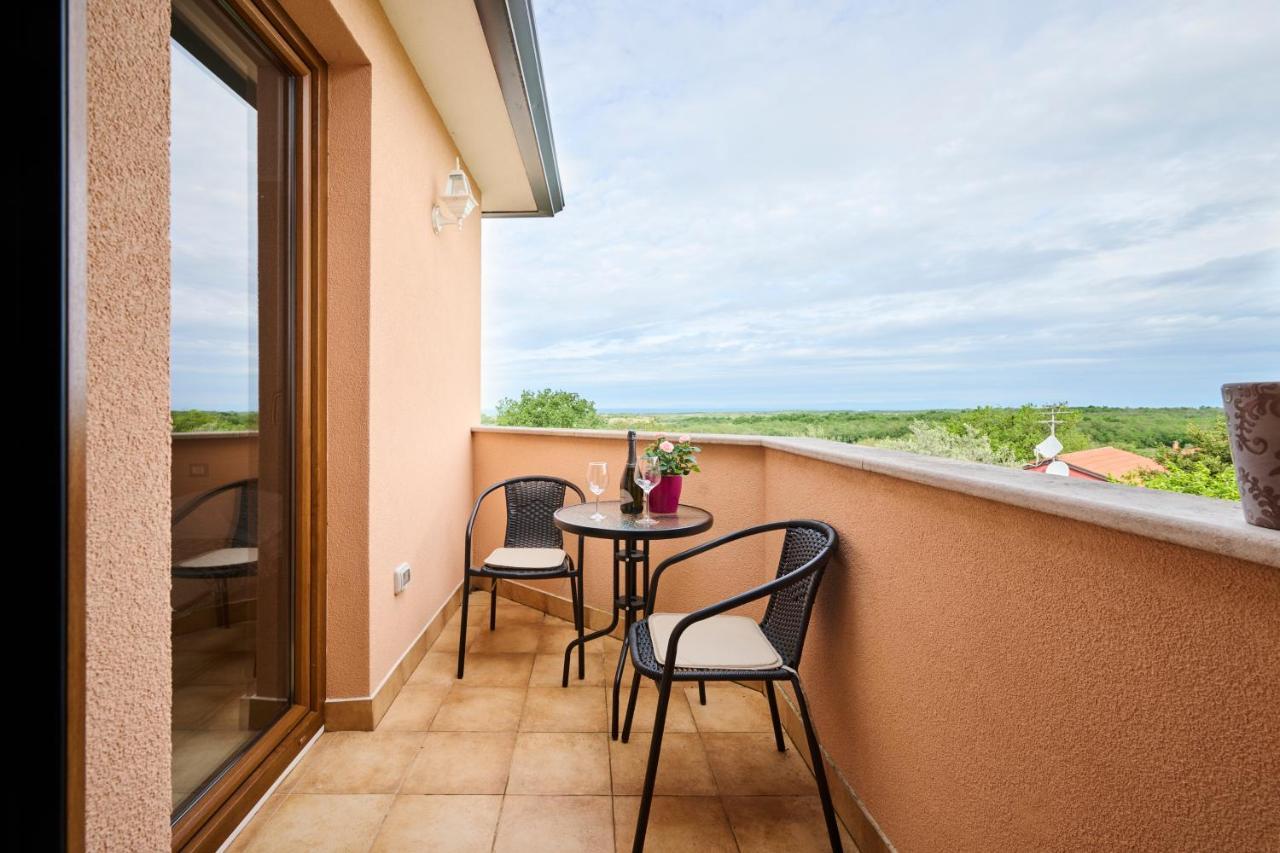 Aisha Apartment Brtonigla Ngoại thất bức ảnh
